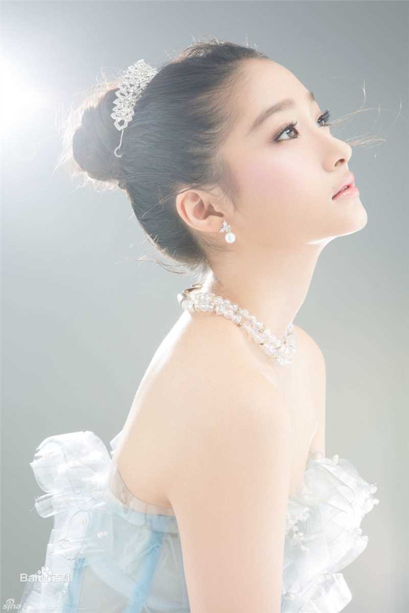 关晓彤(Guan Xiaotong)最新壁纸