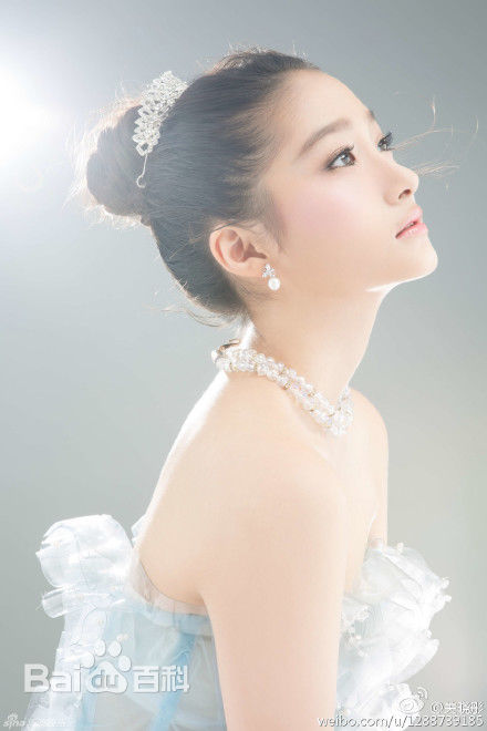 关晓彤(Guan Xiaotong)最新壁纸