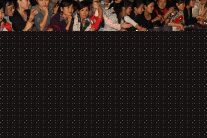 关晓彤(Guan Xiaotong)2010年金鸡百花颁奖晚会前后照片