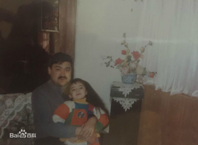 古力娜扎尔·拜合提亚尔(Gulinazhaer Baihetiyaer、Gulnazar)娜扎的童年时光素颜照相册