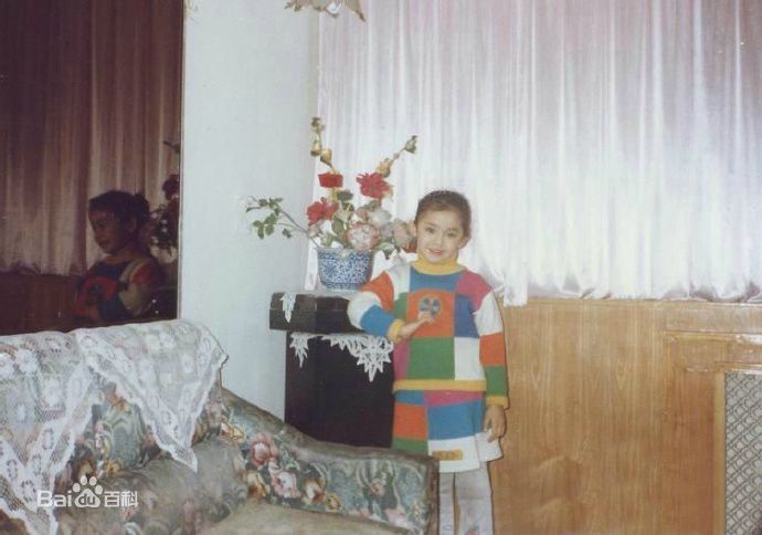 古力娜扎尔·拜合提亚尔(Gulinazhaer Baihetiyaer、Gulnazar)娜扎的童年时光素颜照相册