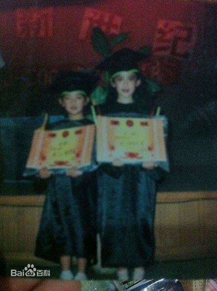 古力娜扎尔·拜合提亚尔(Gulinazhaer Baihetiyaer、Gulnazar)娜扎的童年时光素颜照相册