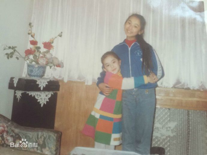 古力娜扎尔·拜合提亚尔(Gulinazhaer Baihetiyaer、Gulnazar)娜扎的童年时光素颜照相册