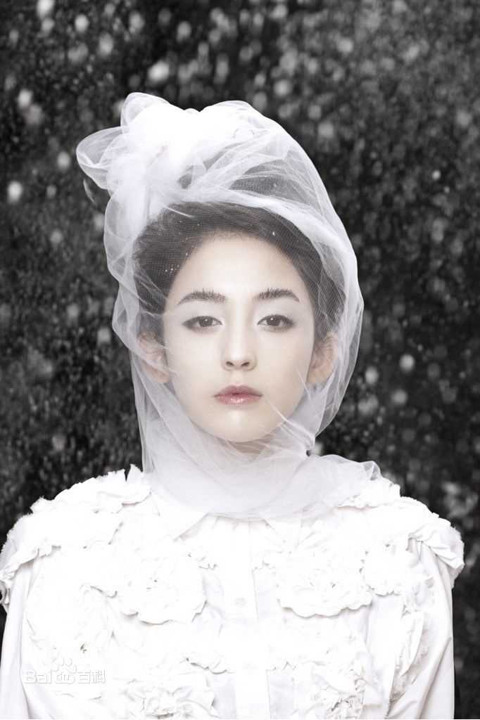 古力娜扎尔·拜合提亚尔(Gulinazhaer Baihetiyaer、Gulnazar)最优质杂志摄影相册