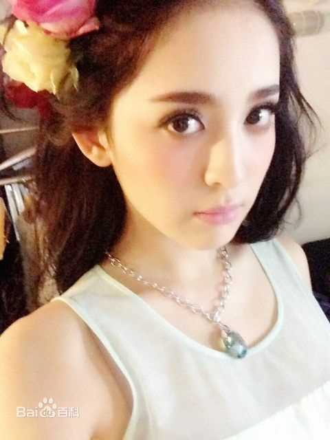 古力娜扎尔·拜合提亚尔(Gulinazhaer Baihetiyaer、Gulnazar)生活壁纸壁纸