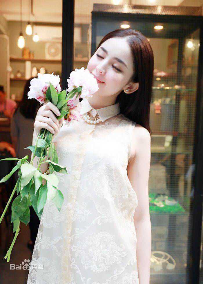 古力娜扎尔·拜合提亚尔(Gulinazhaer Baihetiyaer、Gulnazar)生活壁纸壁纸