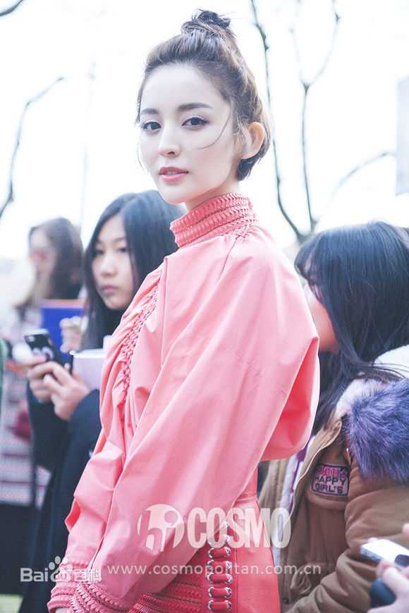 古力娜扎尔·拜合提亚尔(Gulinazhaer Baihetiyaer、Gulnazar)出席活动图片图集