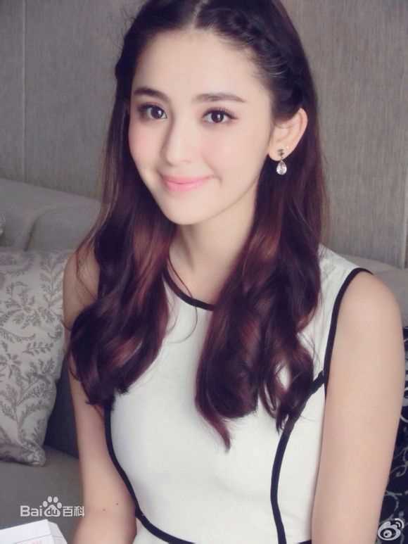 古力娜扎尔·拜合提亚尔(Gulinazhaer Baihetiyaer、Gulnazar)出席活动图片图集