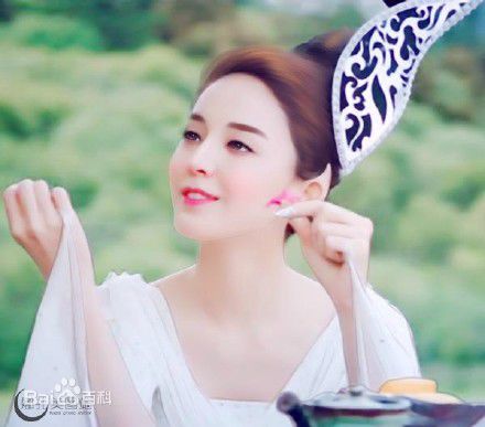 古力娜扎尔·拜合提亚尔(Gulinazhaer Baihetiyaer、Gulnazar)手绘生活照