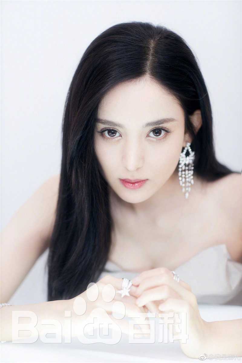 古力娜扎尔·拜合提亚尔(Gulinazhaer Baihetiyaer、Gulnazar)高清和广告图册