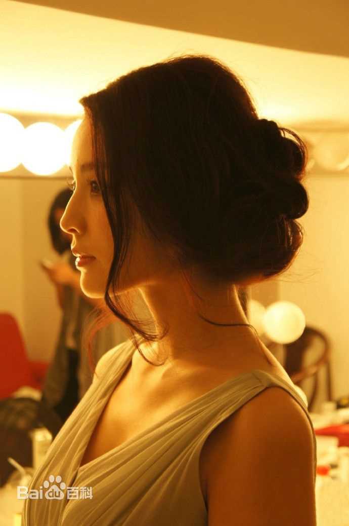 古力娜扎尔·拜合提亚尔(Gulinazhaer Baihetiyaer、Gulnazar)古力娜扎前后照片