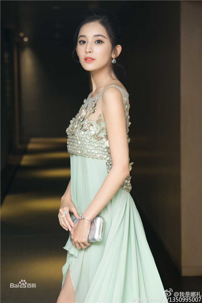 古力娜扎尔·拜合提亚尔(Gulinazhaer Baihetiyaer、Gulnazar)出席活动前后照片