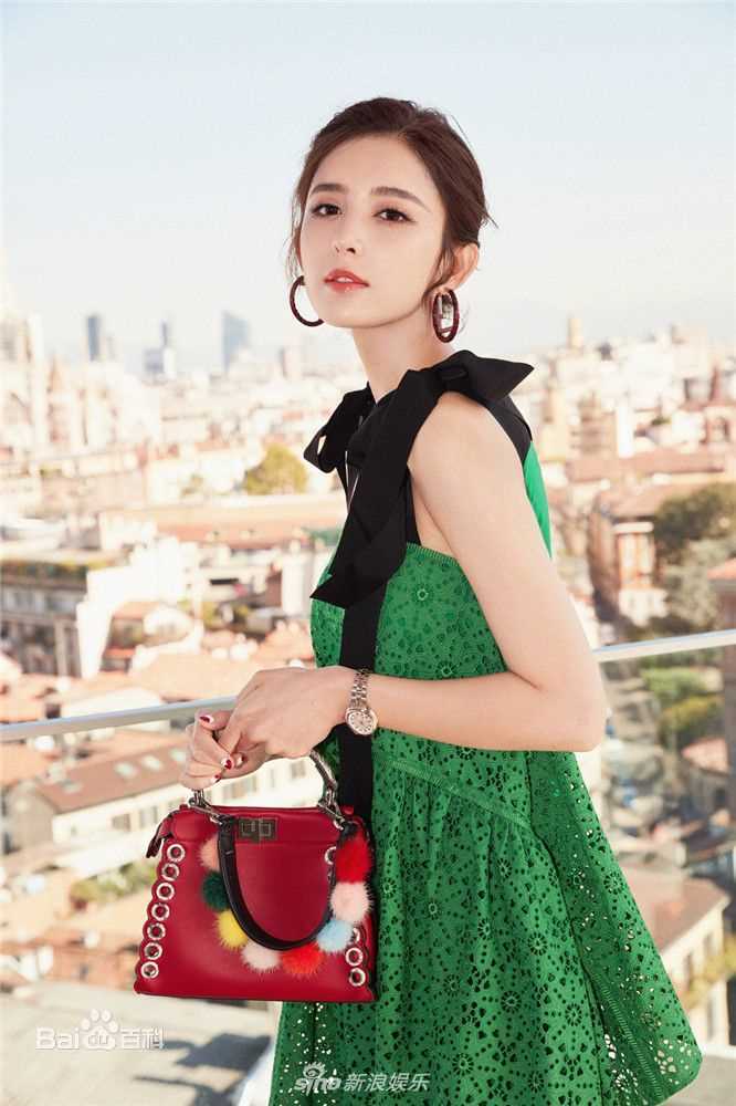 古力娜扎尔·拜合提亚尔(Gulinazhaer Baihetiyaer、Gulnazar)精选时装周图册