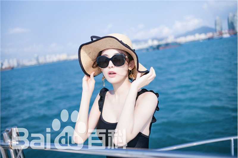 古力娜扎尔·拜合提亚尔(Gulinazhaer Baihetiyaer、Gulnazar)个人生活图片图集