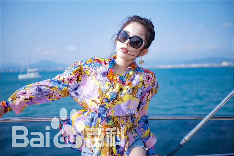 古力娜扎尔·拜合提亚尔(Gulinazhaer Baihetiyaer、Gulnazar)个人生活图片图集