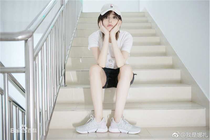 古力娜扎尔·拜合提亚尔(Gulinazhaer Baihetiyaer、Gulnazar)个人生活图片图集