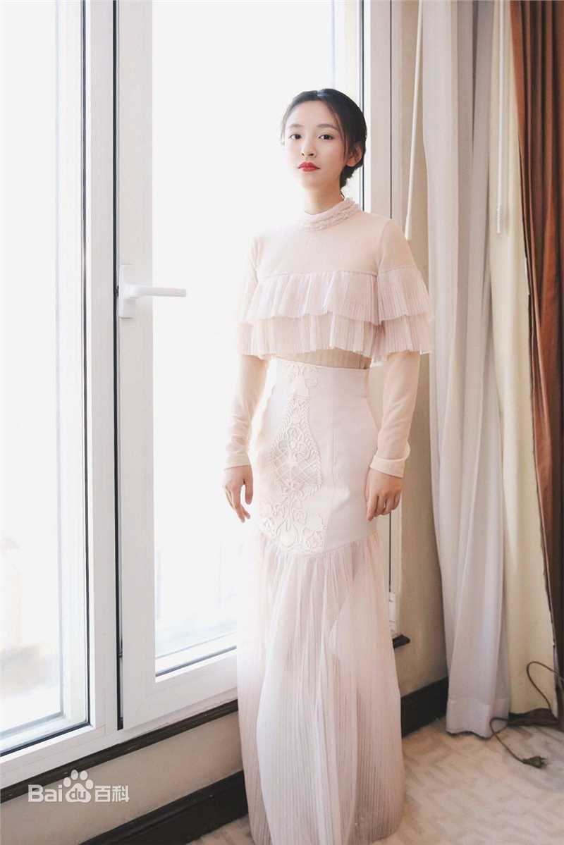 吴倩(Janice)腾讯视频星光大赏年度突破电视剧女演员性感图片壁纸