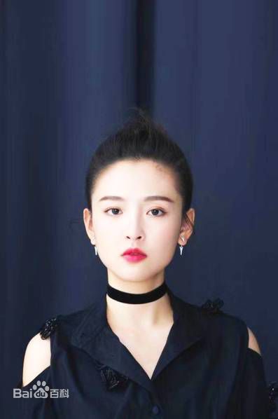 吴倩(Janice)腾讯视频星光大赏年度突破电视剧女演员性感图片壁纸