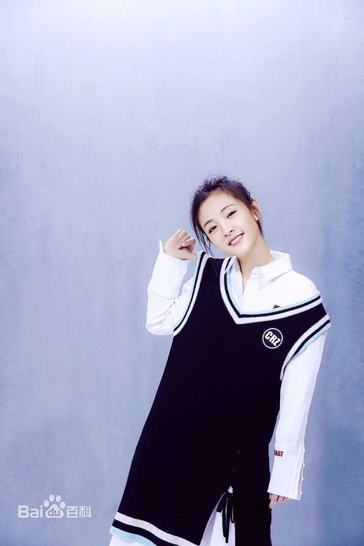 吴倩(Janice)演绎校园风前后照片