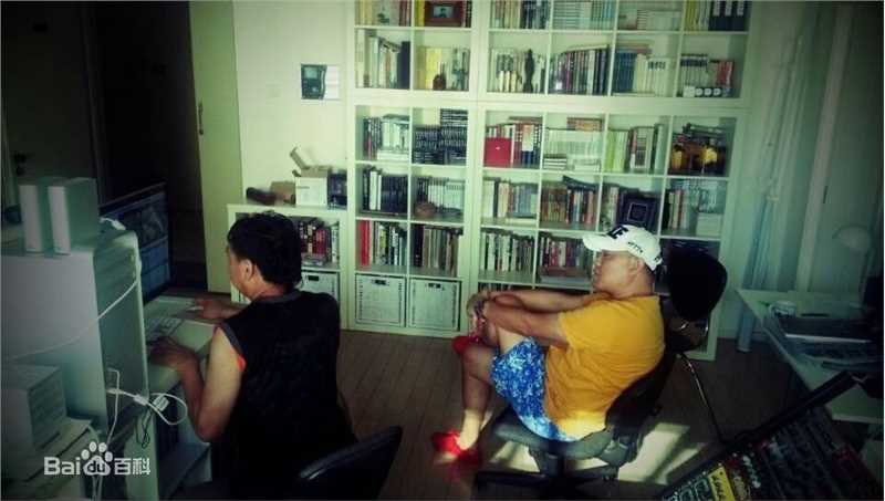 姜凯阳导演工作照性感图片图集