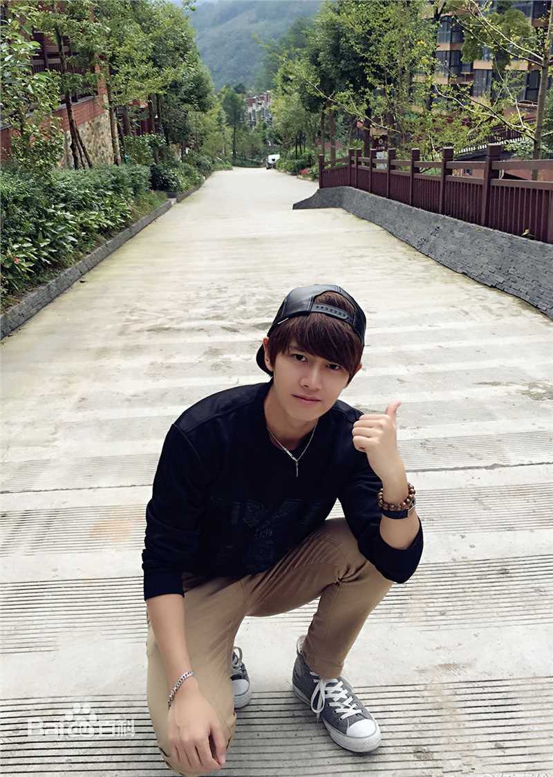 任嘉伦(Allen)性感图片图集