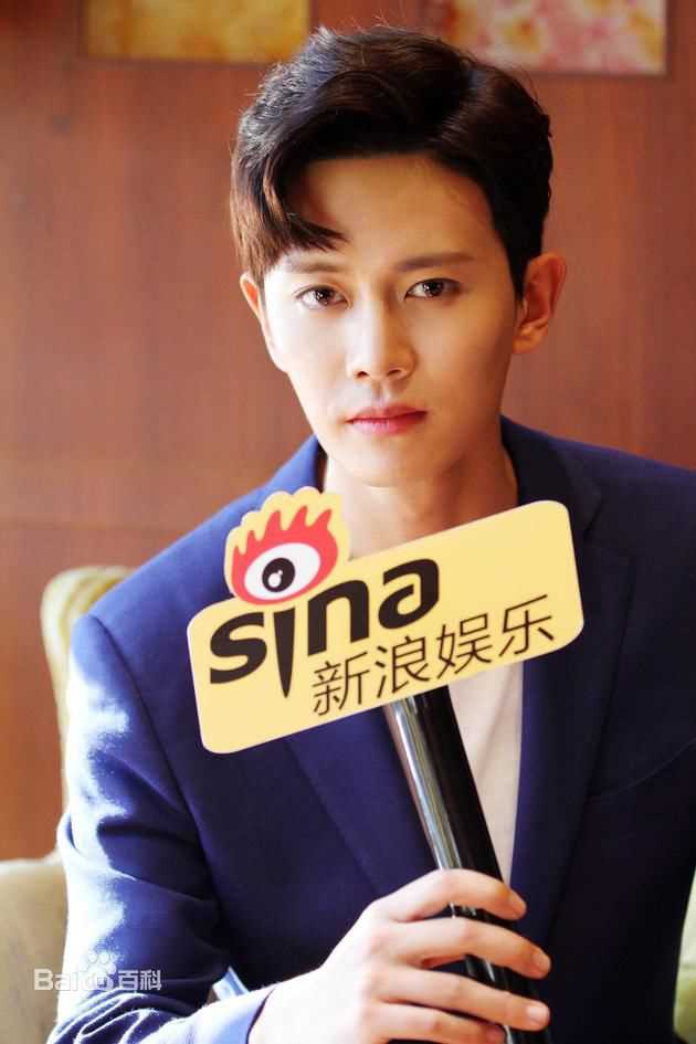 任嘉伦(Allen)活动宣传素颜照相册