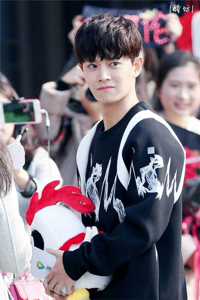 任嘉伦(Allen)活动宣传素颜照相册