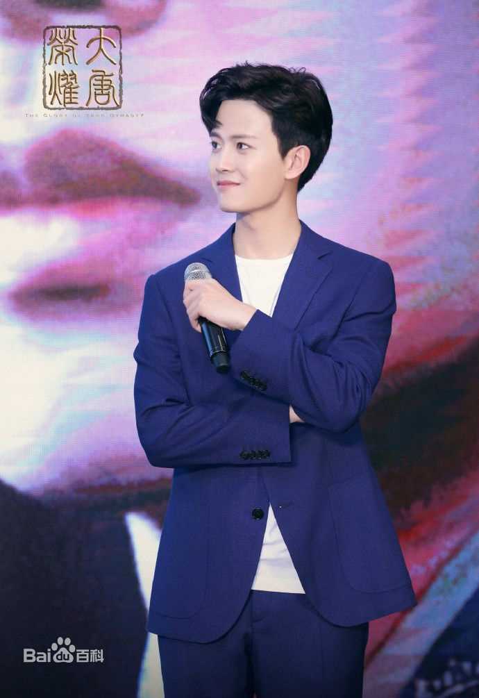 任嘉伦(Allen)活动宣传素颜照相册