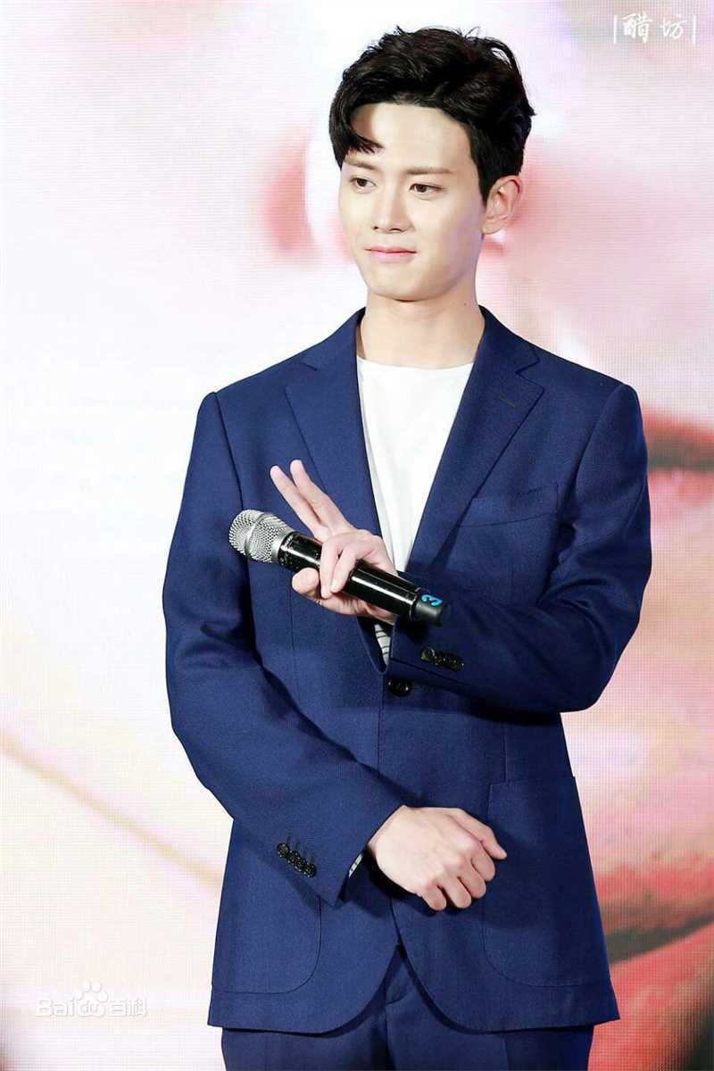 任嘉伦(Allen)活动宣传素颜照相册