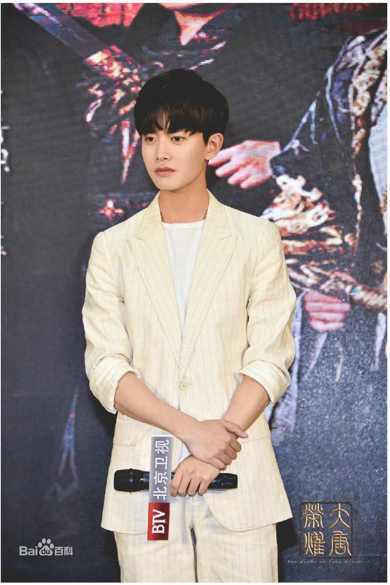 任嘉伦(Allen)活动宣传素颜照相册