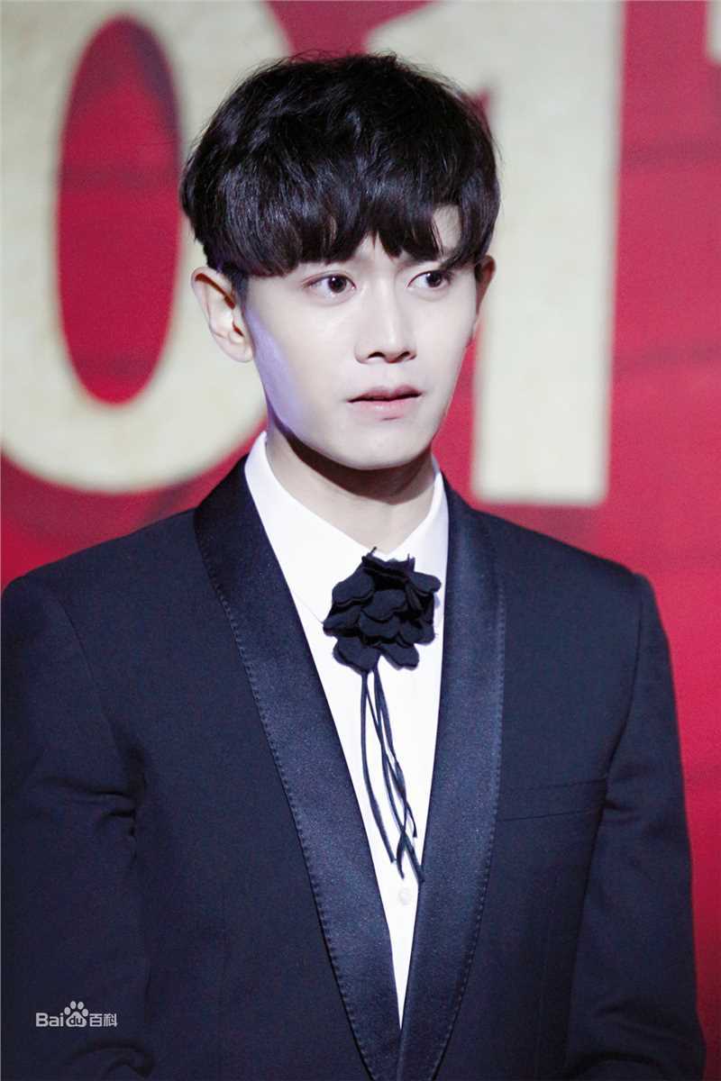 任嘉伦(Allen)跨界歌王前后照片