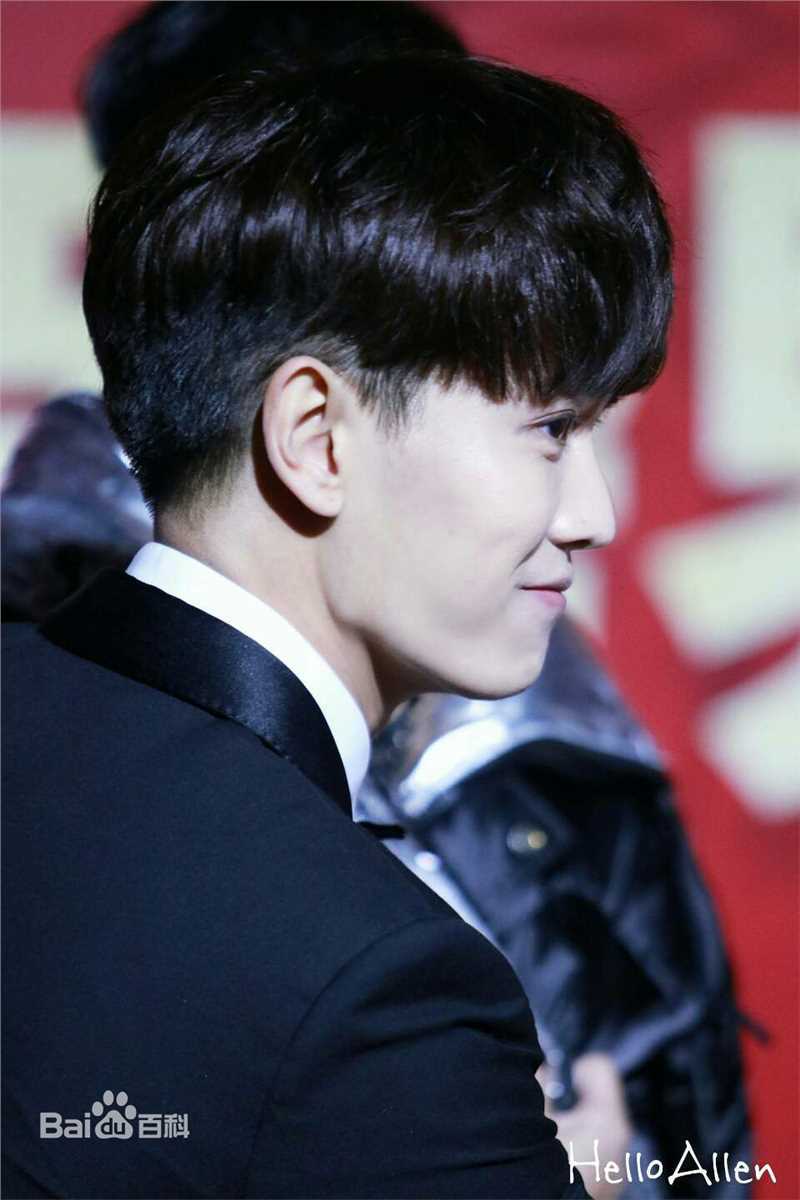 任嘉伦(Allen)跨界歌王前后照片