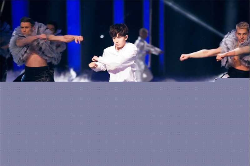 任嘉伦(Allen)跨界歌王前后照片