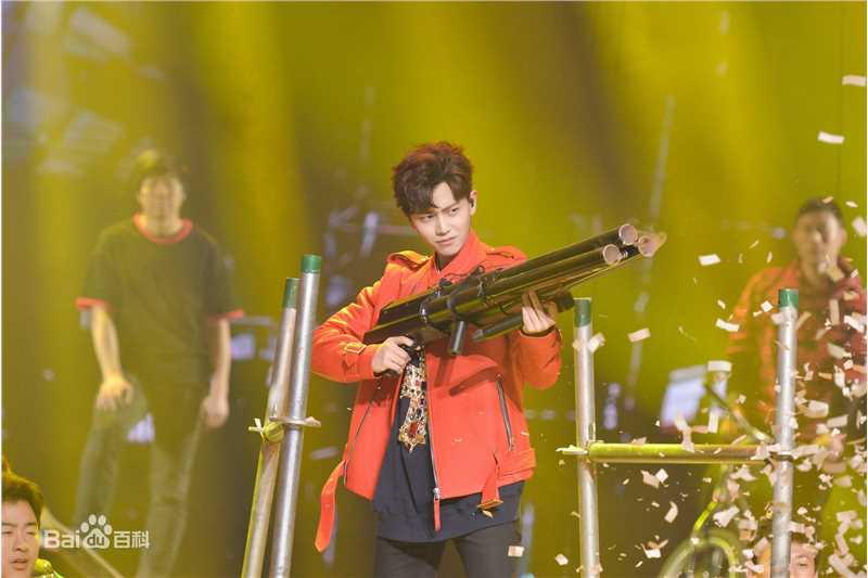 任嘉伦(Allen)跨界歌王前后照片