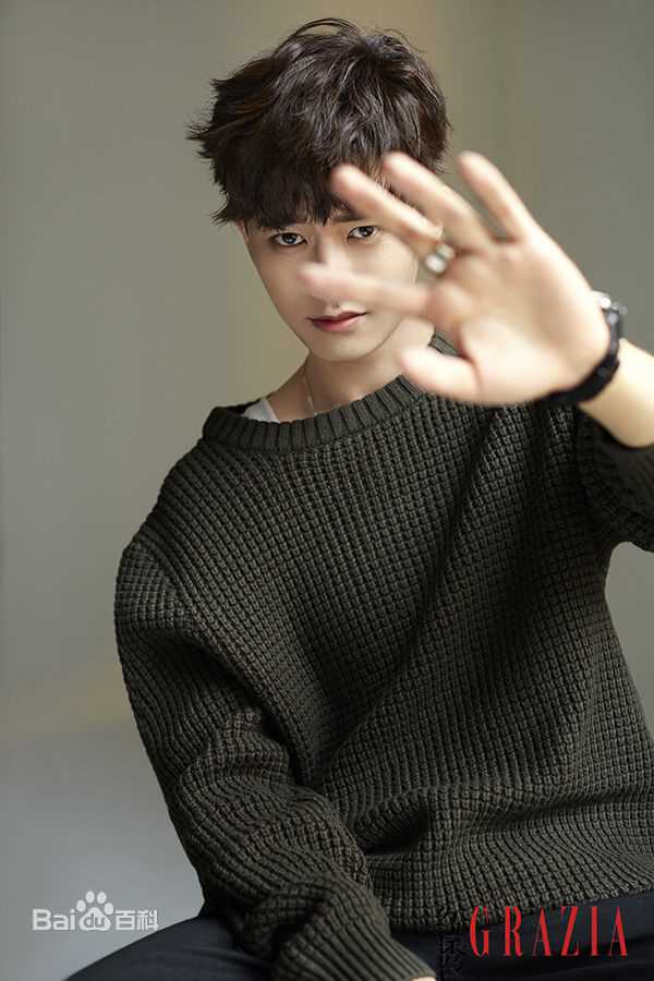 任嘉伦(Allen)红秀素颜照相册