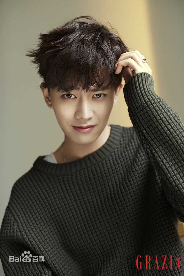 任嘉伦(Allen)红秀素颜照相册