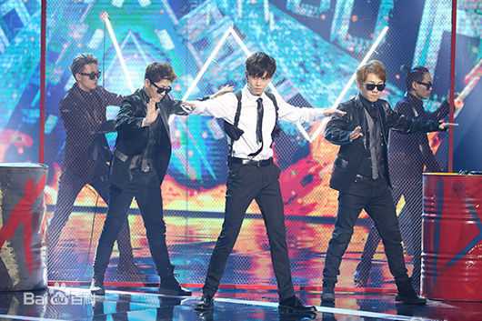 任嘉伦(Allen)王牌对王牌前后照片