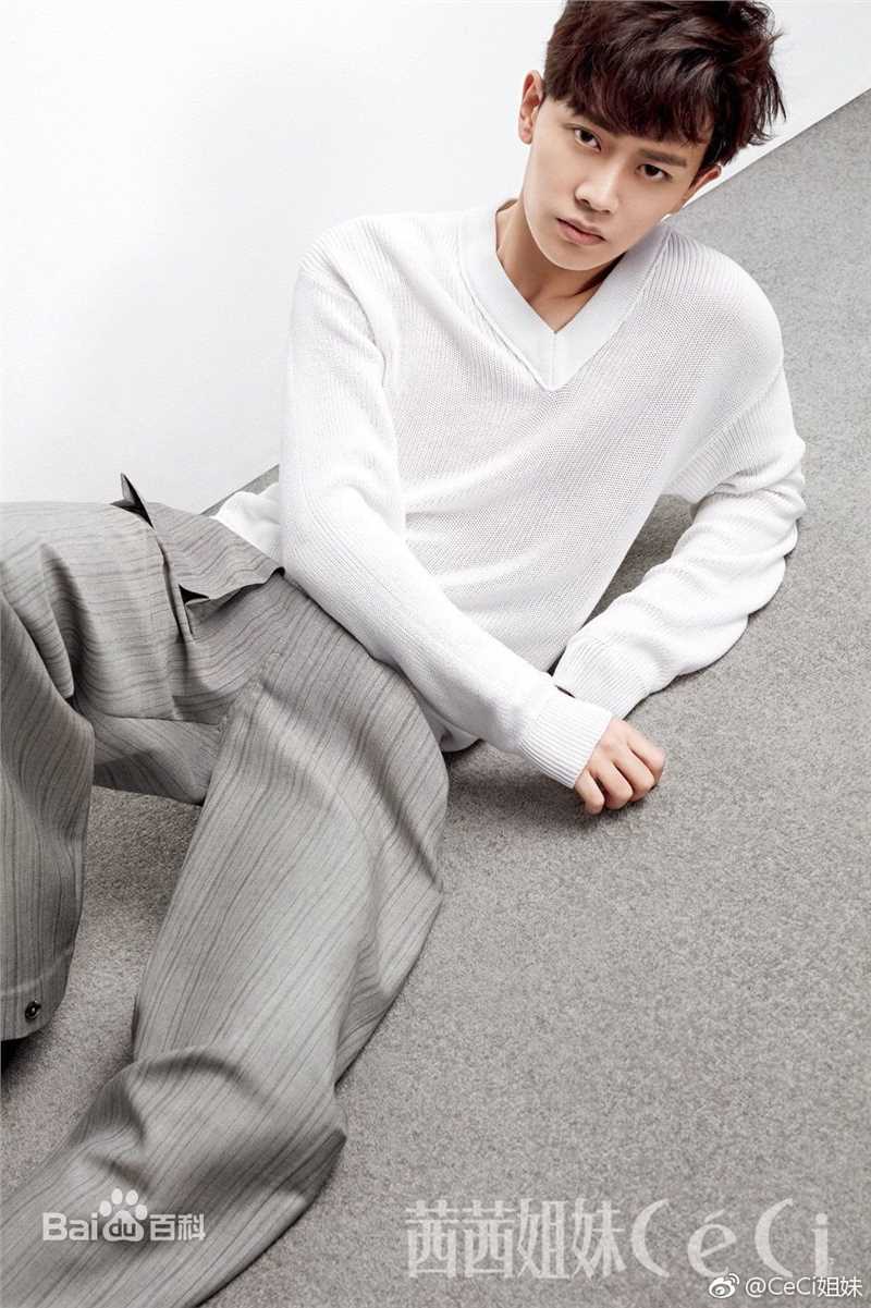 任嘉伦(Allen)CeCi姐妹图册