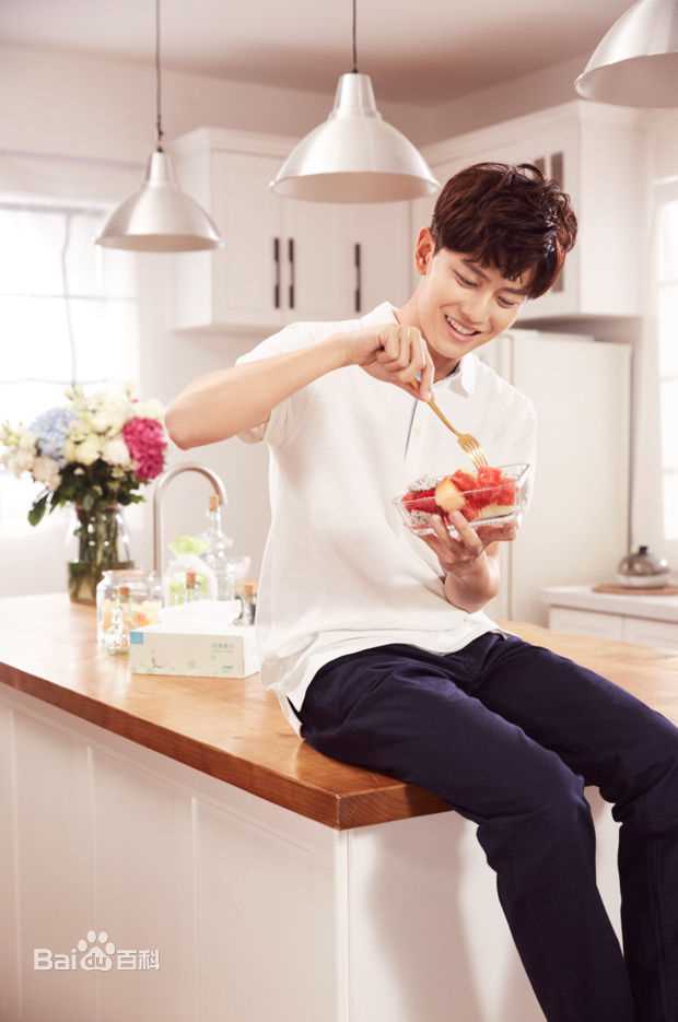 任嘉伦(Allen)时尚健康性感图片图集