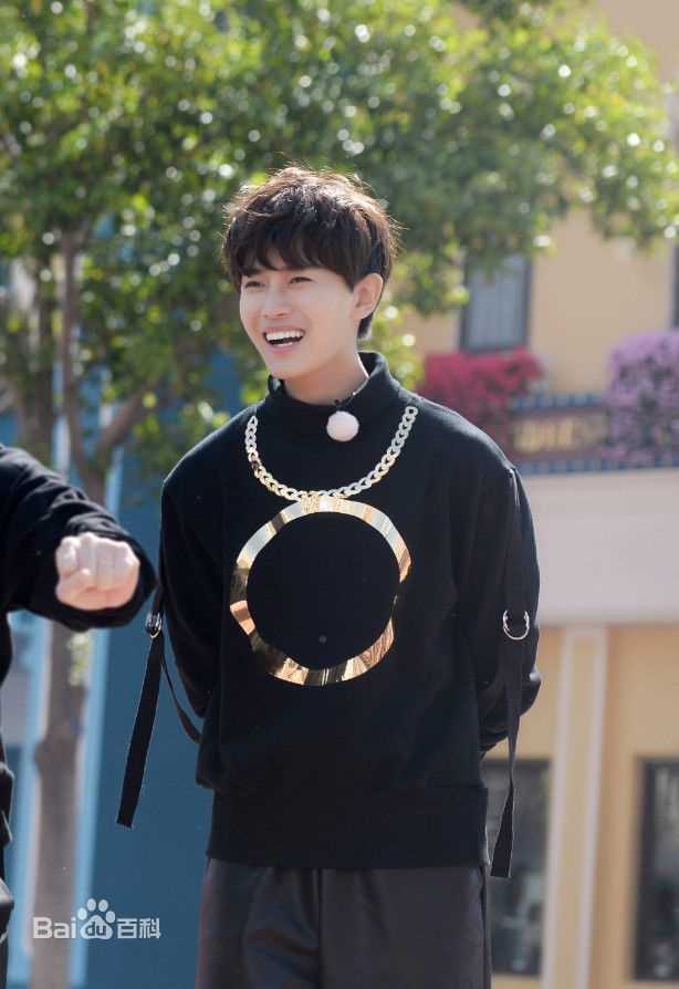 任嘉伦(Allen)奔跑吧性感图片图集