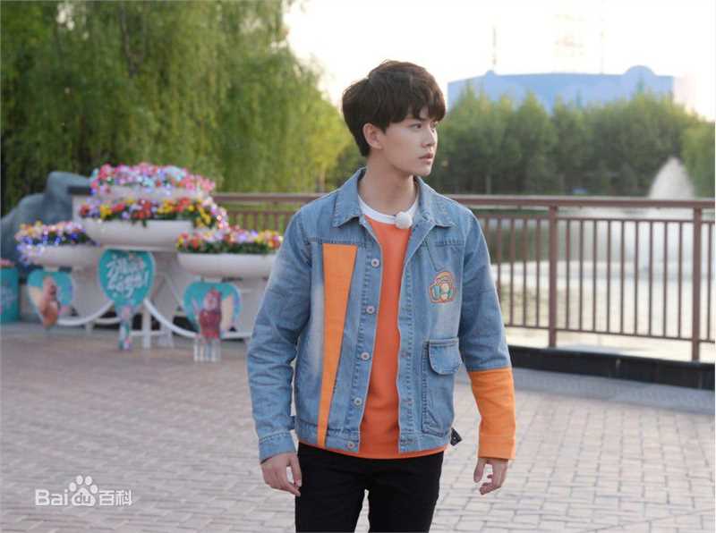 任嘉伦(Allen)奔跑吧性感图片图集