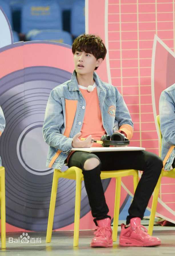 任嘉伦(Allen)奔跑吧性感图片图集