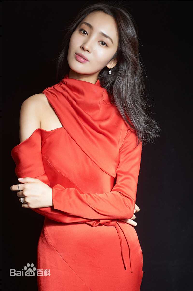 王紫璇(CiCi)宣传照壁纸壁纸