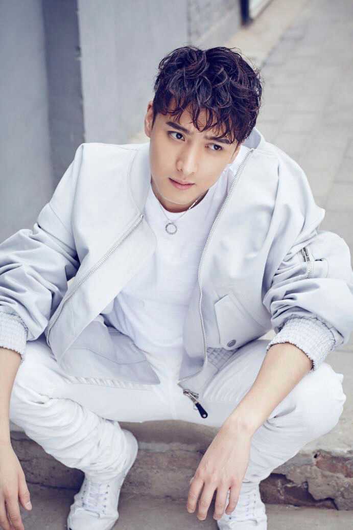 应昊茗精选禁欲系图册