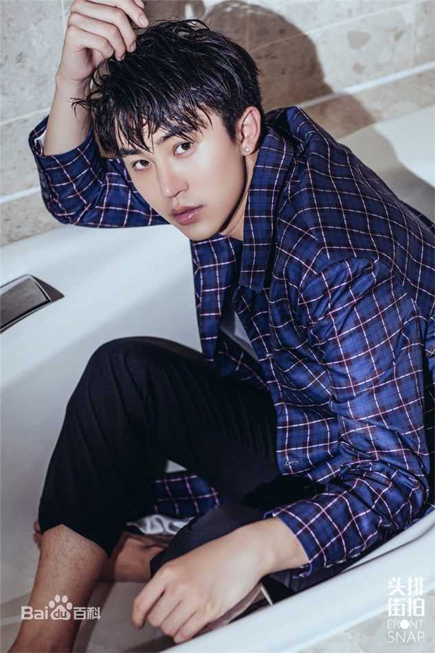 代超头排街拍壁纸壁纸