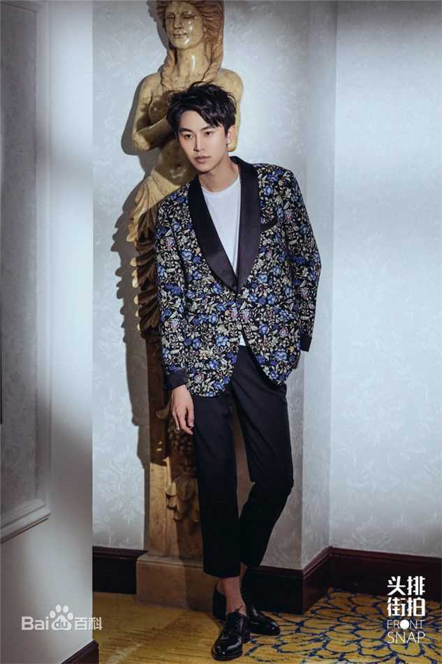 代超头排街拍壁纸壁纸