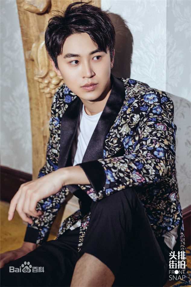 代超头排街拍壁纸壁纸