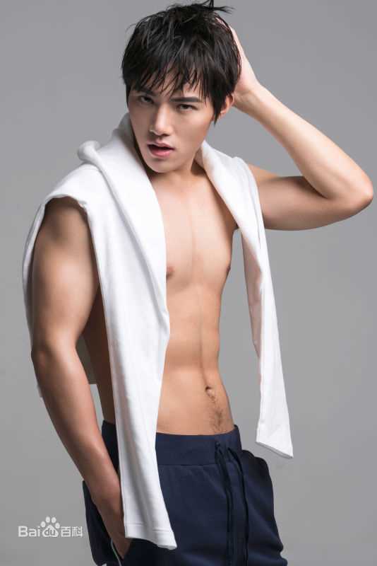 黄圣池最全杂志、街拍、相册