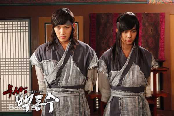 池昌旭(Ji Chang Wook、チ チャンウク)武士白东【2011】壁纸壁纸