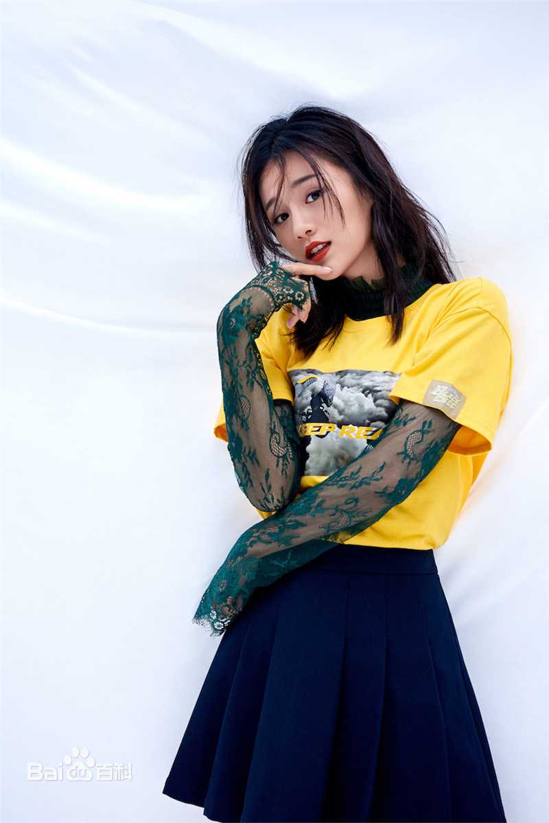 安悦溪(Yue Xi An)时尚街拍图前后照片